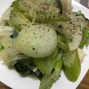 おつまみに・いかとセロリの塩麹炒め